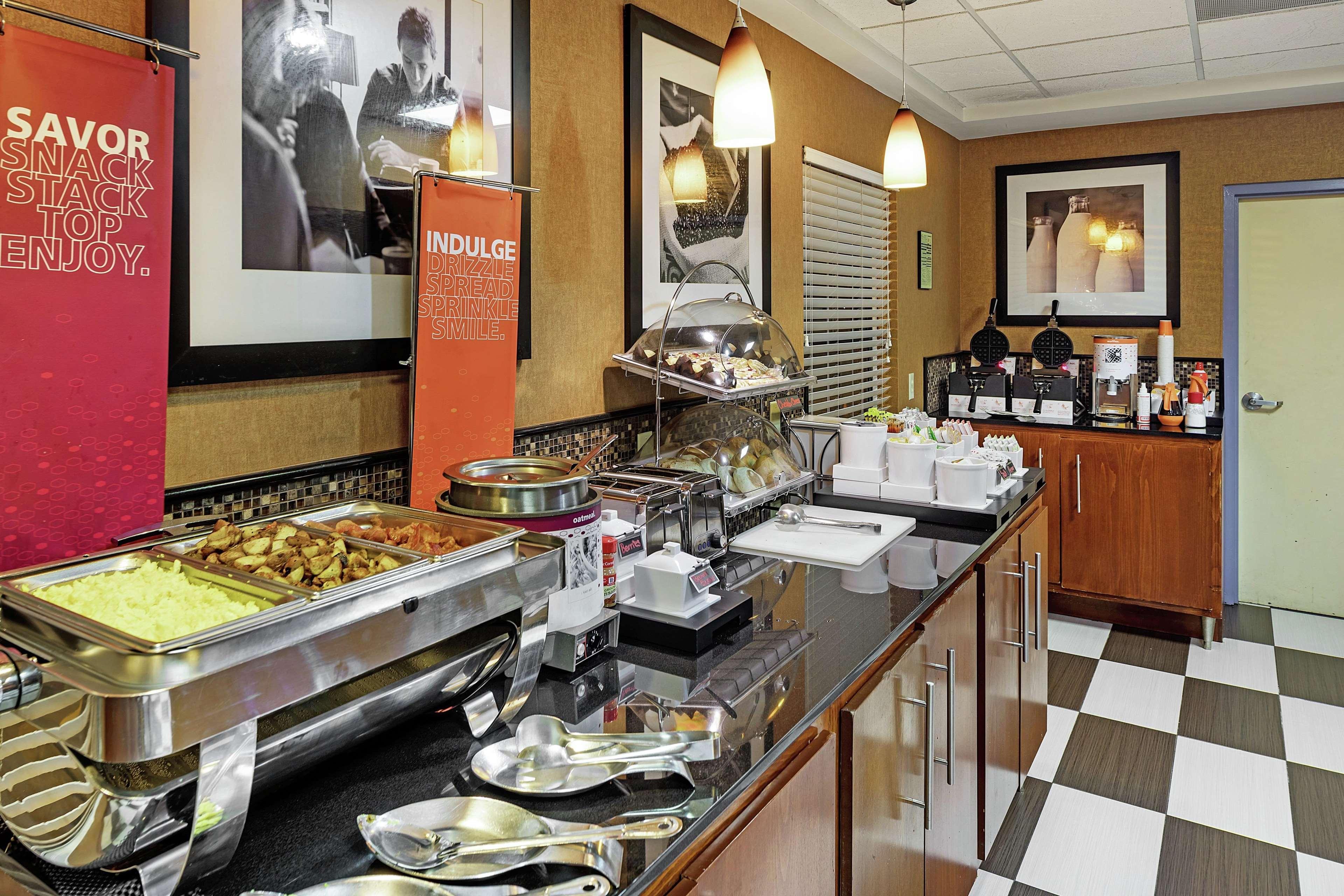 Hampton Inn Helen Exteriör bild